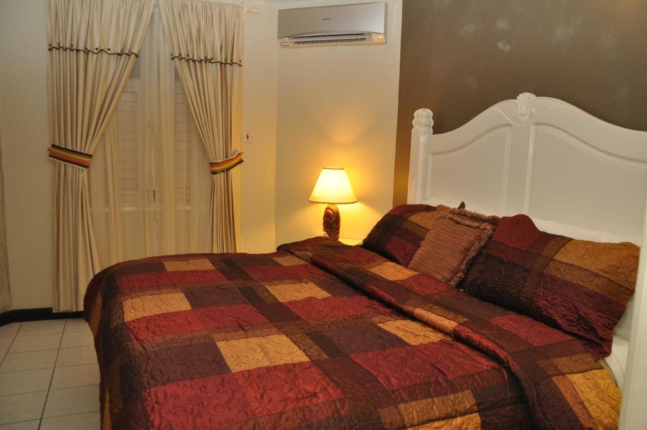 Marchabell By The Sea E22 Appartamento Ocho Rios